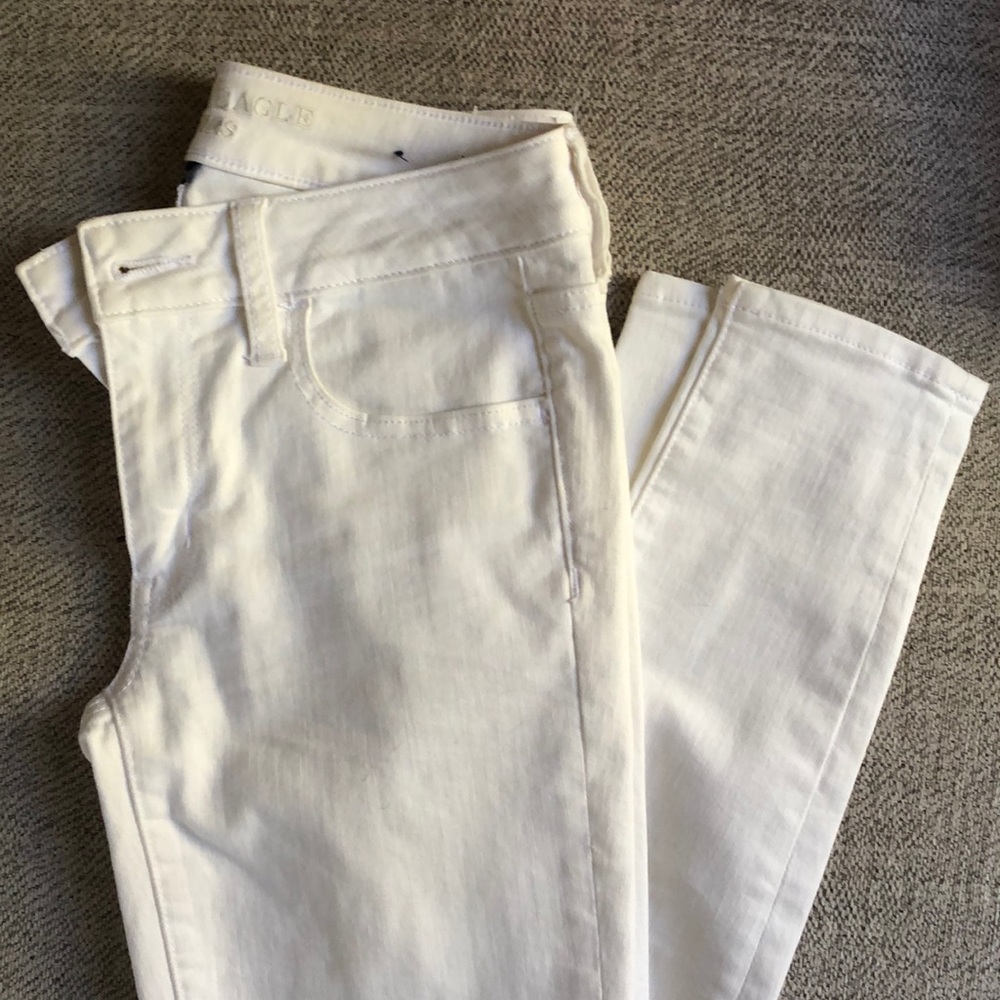 White AE skinny jeans